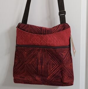 Textured Red Geometric Crossbody Bag with Adjustable Strap